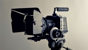 https://www.festivalmillenium.org/wp-content/themes/theme-bones-child/library/images/old-content/80_camera-2.jpg